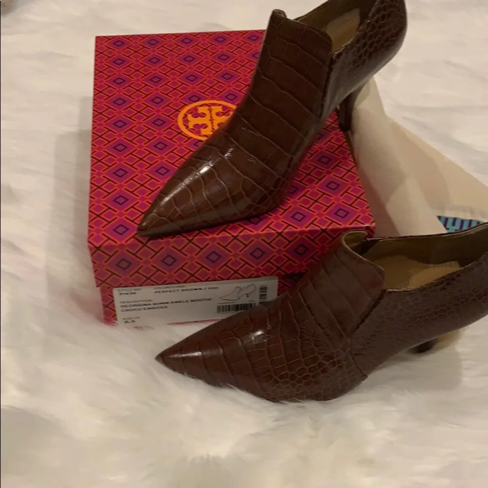 Tory Burch Georgina 80MM Ankle bootie croco embossed